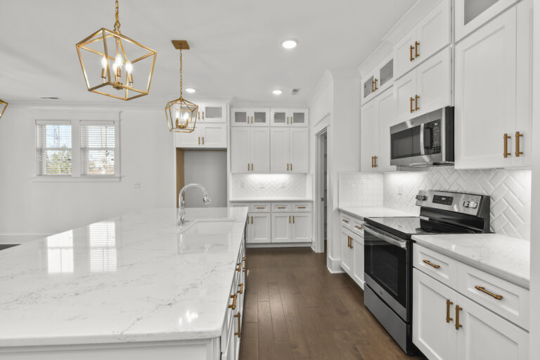 319 Pipers Ridge W, photo of luxury kitchen