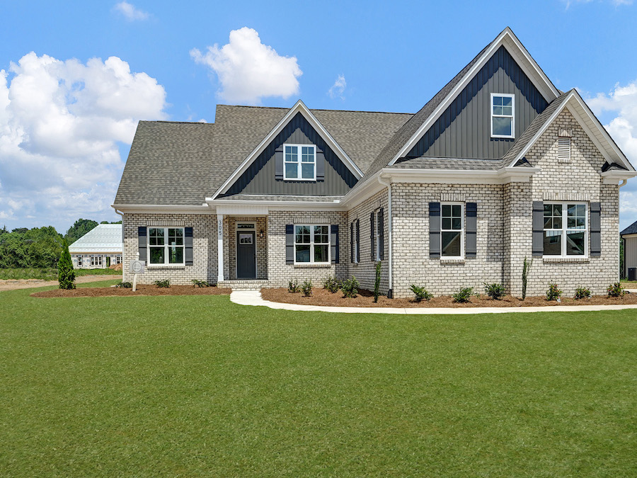 Read more about the article SOLD! 305 Painted Trails, Wynnfall, Lexington, NC 27295